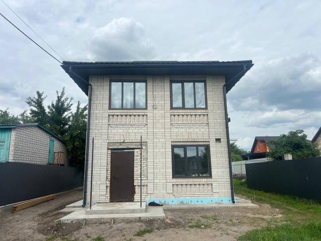Продам 4х ком современный дом в городе Яготин