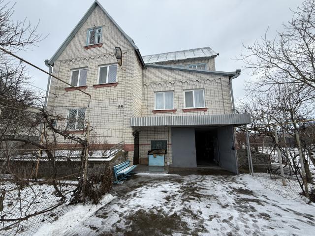 Продаж капітального будинку в селищі Баришівка