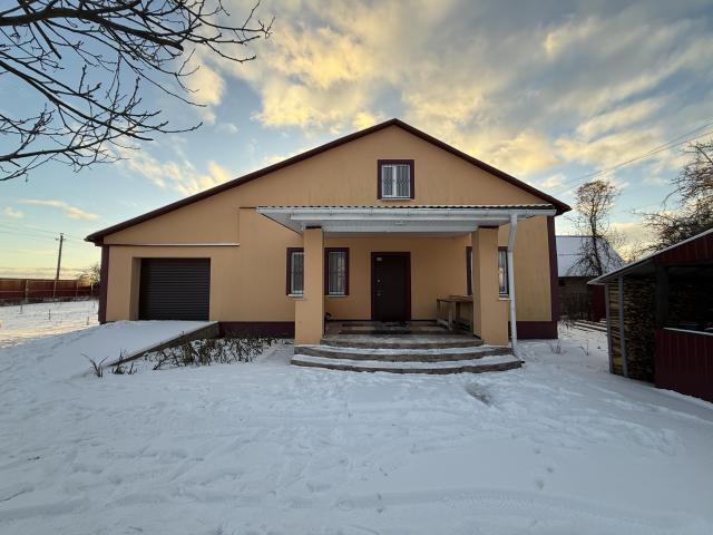 Продаж капітального будинку в селі Бобрик