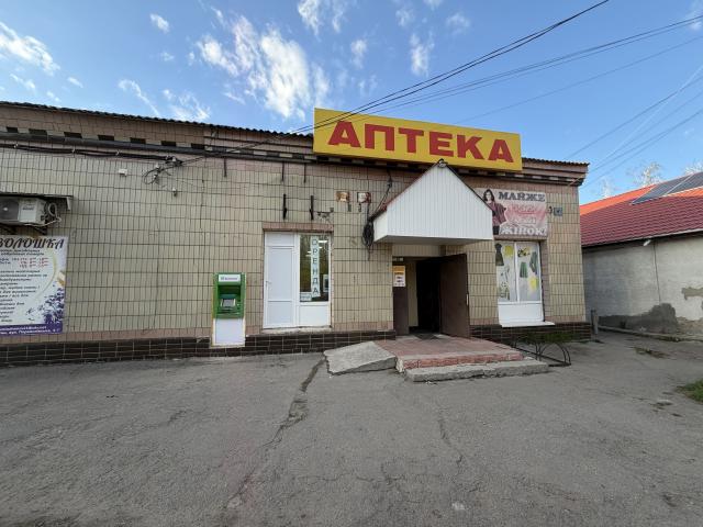 Продажа коммерческого фасадного помещения в городе Яготин 108 м2.