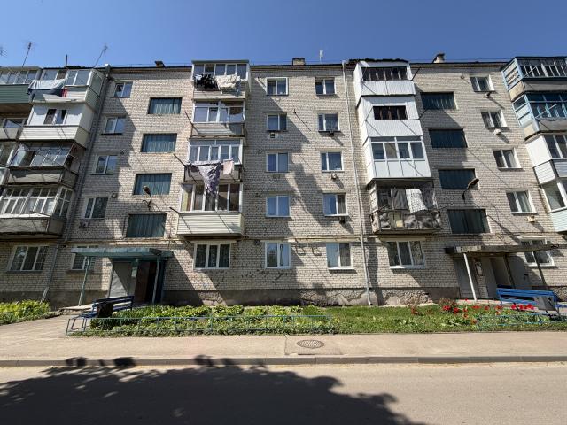 Продажа 3 ком квартиры в центре города Яготин 64 м2