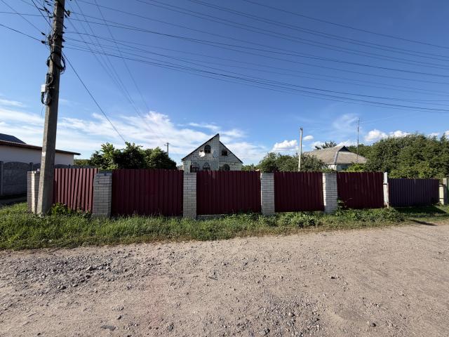 Продажа земельного участка в центре поселка Барышевка 7.5 соток.
