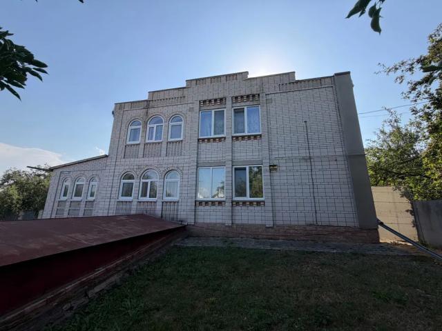 Продаж капітального будинку в м. Яготин 192 м2