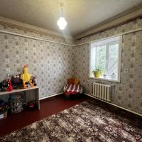 Продам 5 кім будинок в Яготині в гарному районі