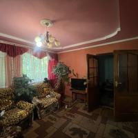 Продам 3 кімнатний цегляний будинок в Березані (пів будинку)