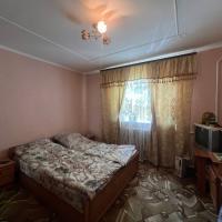 Продам 3 кімнатний цегляний будинок в Березані (пів будинку)