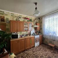 Продам 3 кімнатний цегляний будинок в Березані (пів будинку)