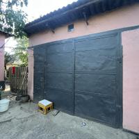 Продам 3 кімнатний цегляний будинок в Березані (пів будинку)
