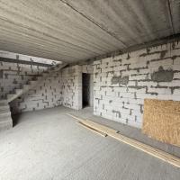 Продам сучасний таунхаус у селищі Баришівка